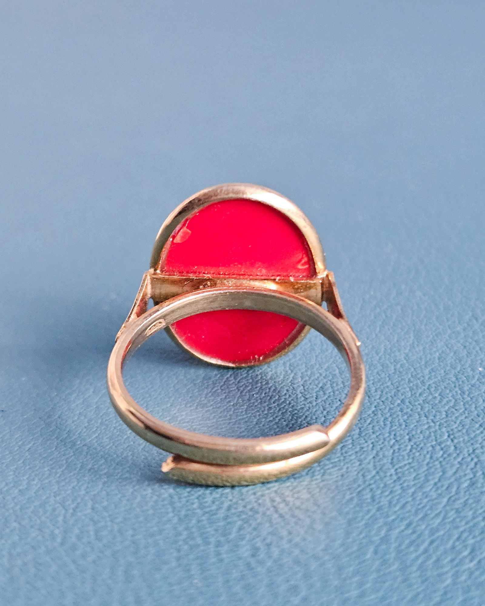 Anello Ovale in Argento 925 Placcato Oro con Cammeo Madonnina Scolpito dalla Conchiglia Sardonica 1