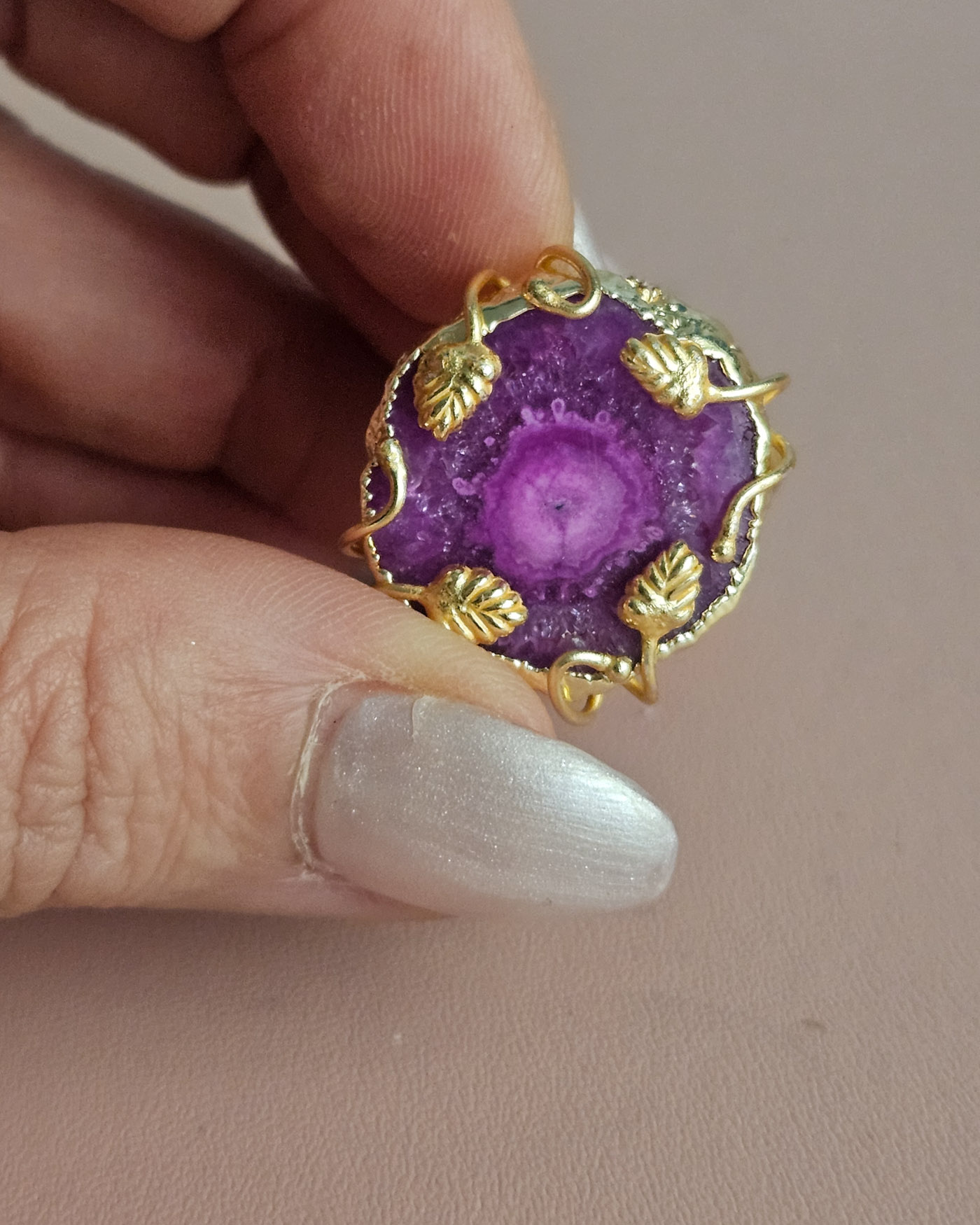 Anello Tondo con Agata Naturale fucsia 3