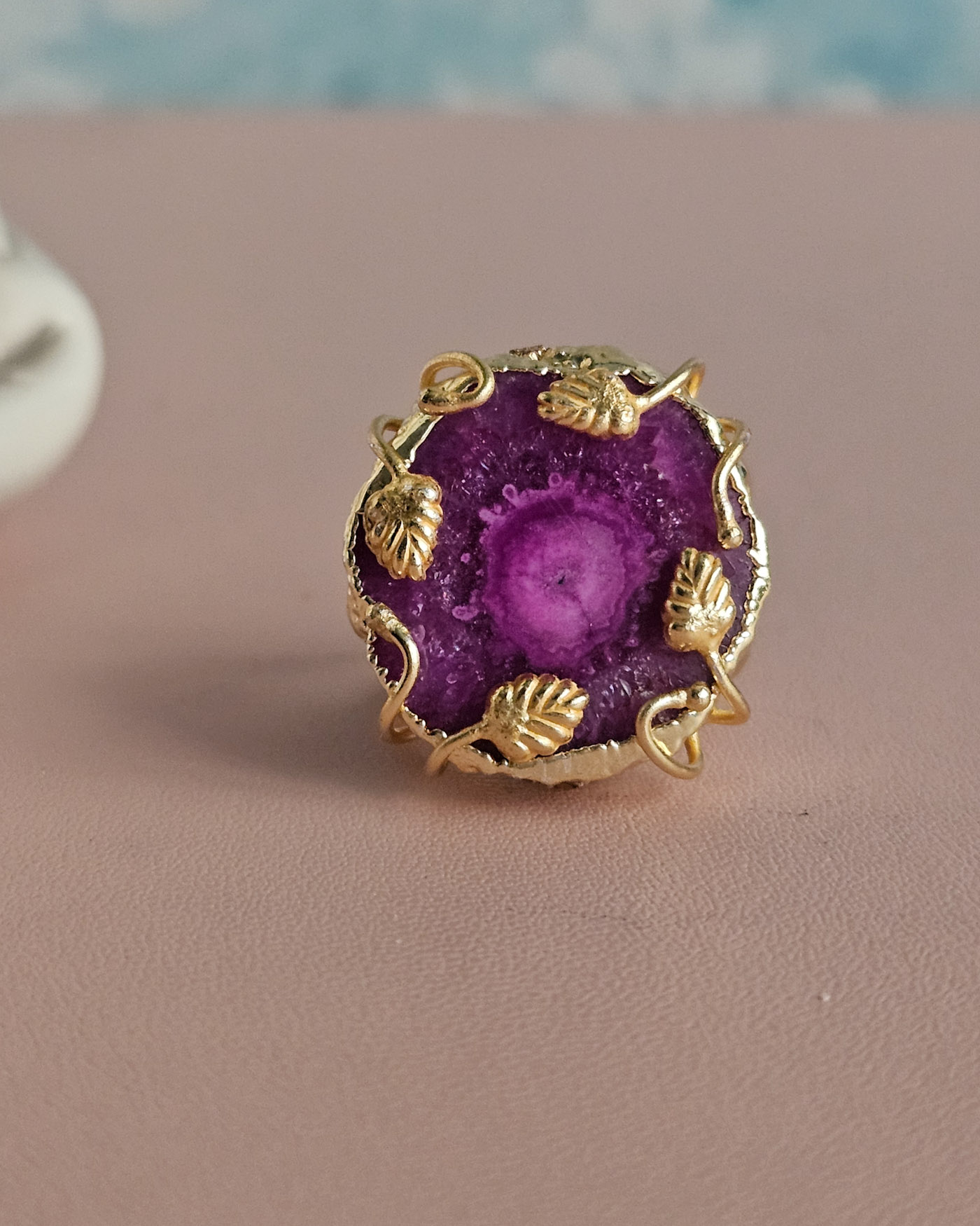 Anello Tondo con Agata Naturale fucsia Anello Tondo con Agata Naturale fucsia