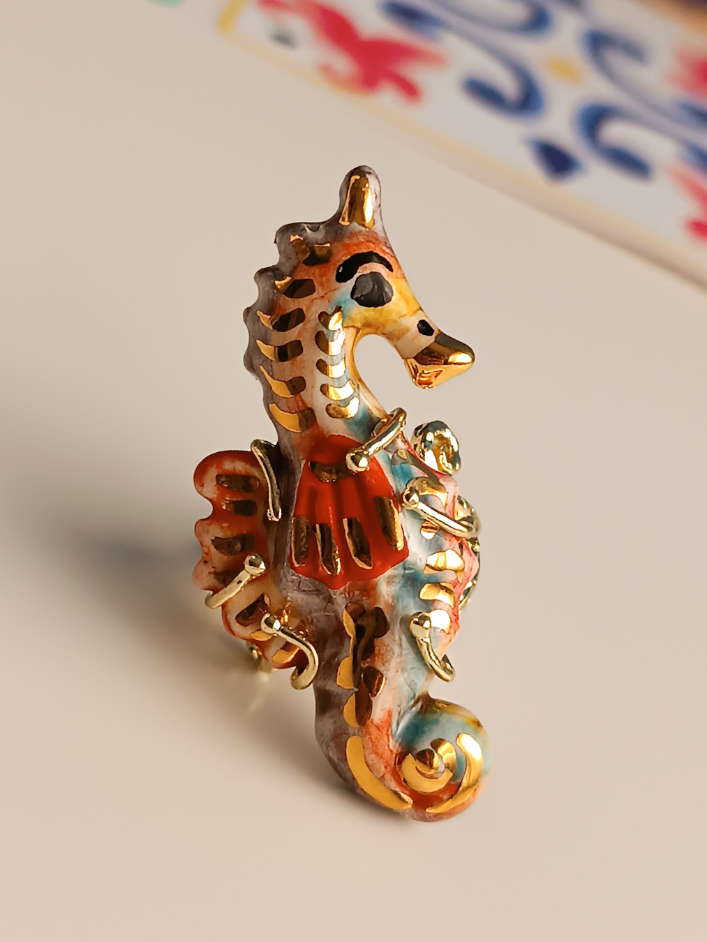 Anello con cavalluccio in ceramica di caltagirone 3