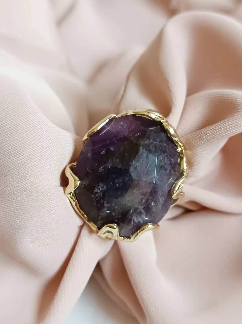 Anello in Ottone con Ametista Anello in Ottone con Ametista