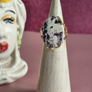 Anello piccolo ovale in argento 925 placcato oro con pietra naturale kammerite