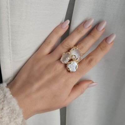Anello triplo con cristallo di rocca e perla barocca piatta