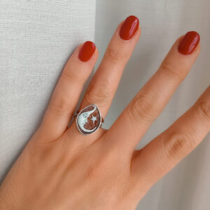 Anello vittoriano in argento 925 con cammeo luna in conchiglia sardonica 4