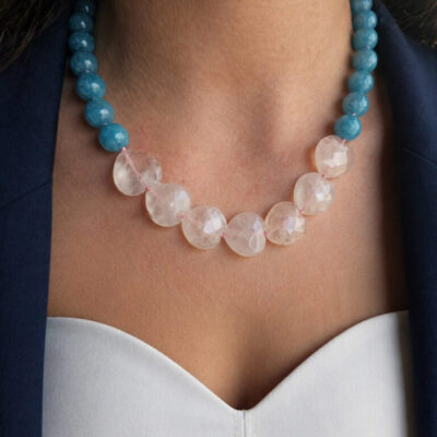 Collana Girocollo con Angelite e Cuoricini di Quarzo Rosa