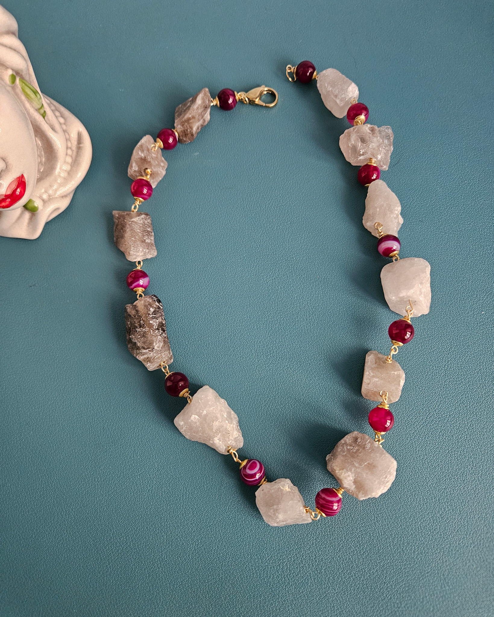 Collana Girocollo con Sassi di Quarzo Fumè e Agata Fucsia 3