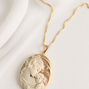 Collana a Catena in Argento 925 Placcato Oro con Cammeo Abbraccio Scolpito dalla Conchiglia Sardonica 9