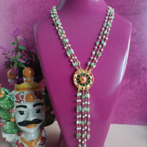 Collana a catena con peridoto perle e ruota in ceramica di caltagirone 4