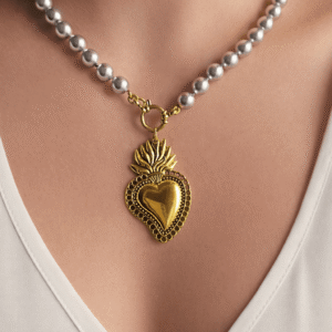 Collana di Perle di Majorca Grigie con Cuore Sacro Dorato