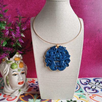 Collana girocollo rigido con ciondolo giada blu