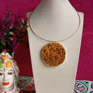 Collana girocollo rigido con ciondolo giada gialla 3