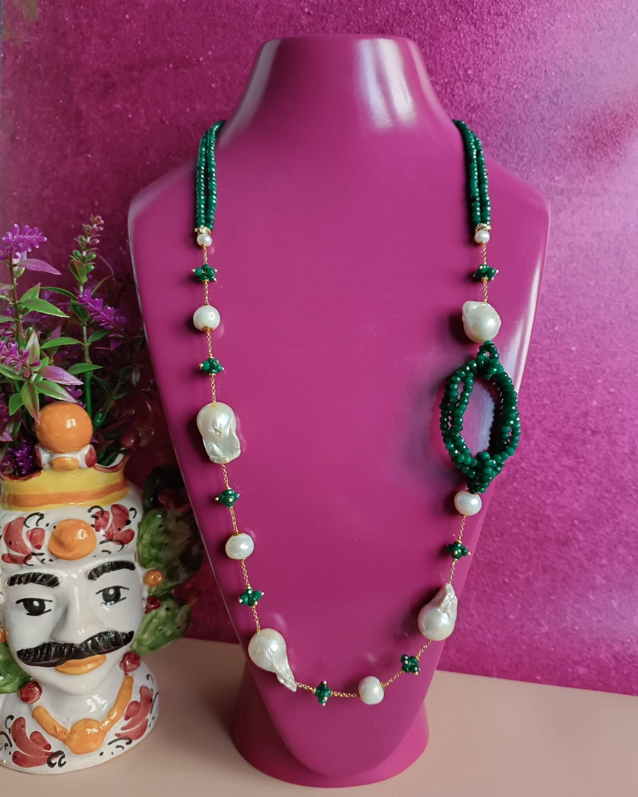 Collana lunga con pietre verdi e perle barocche 3 Collana lunga con pietre verdi e perle barocche 3
