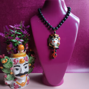 Collana siciliana con pietra lavica e testa di moro in ceramica di caltagirone 3