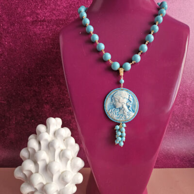 Collana siciliana in pasta di turchese con cammeo in ceramica di caltagirone