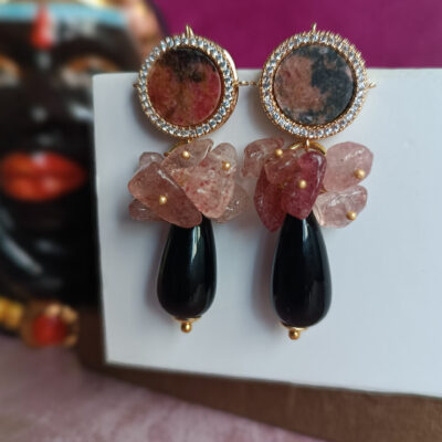 Orecchini a goccia con onice rodonite e quarzo rosa