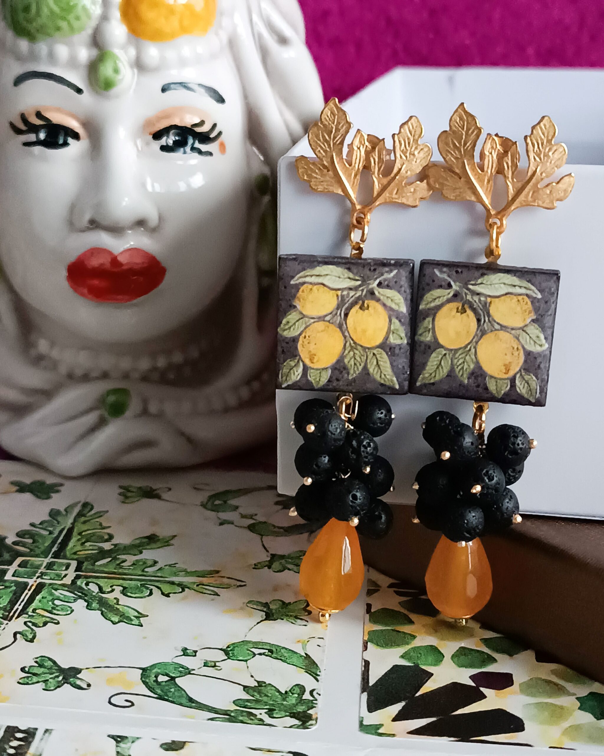 Orecchini con mattonelle in ceramica di caltagirone pietra lavica e quarzo citrino 3