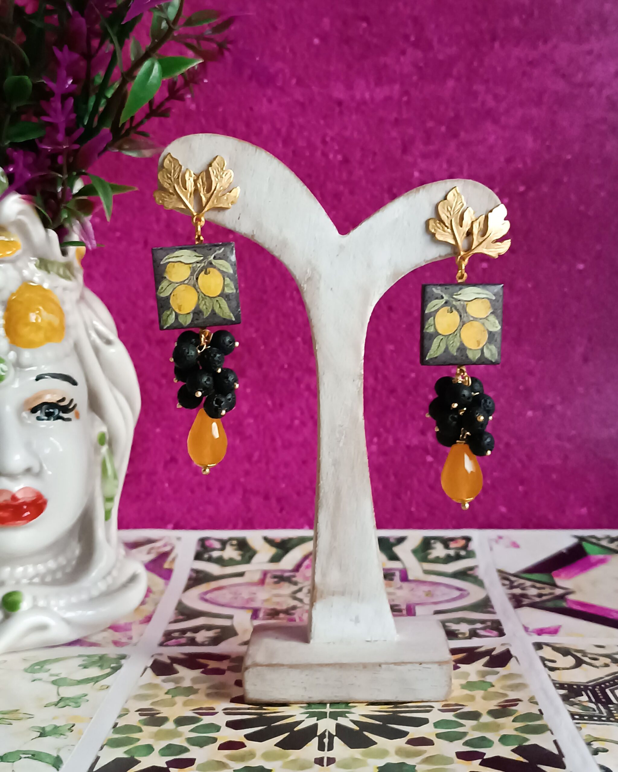 Orecchini con mattonelle in ceramica di caltagirone pietra lavica e quarzo citrino
