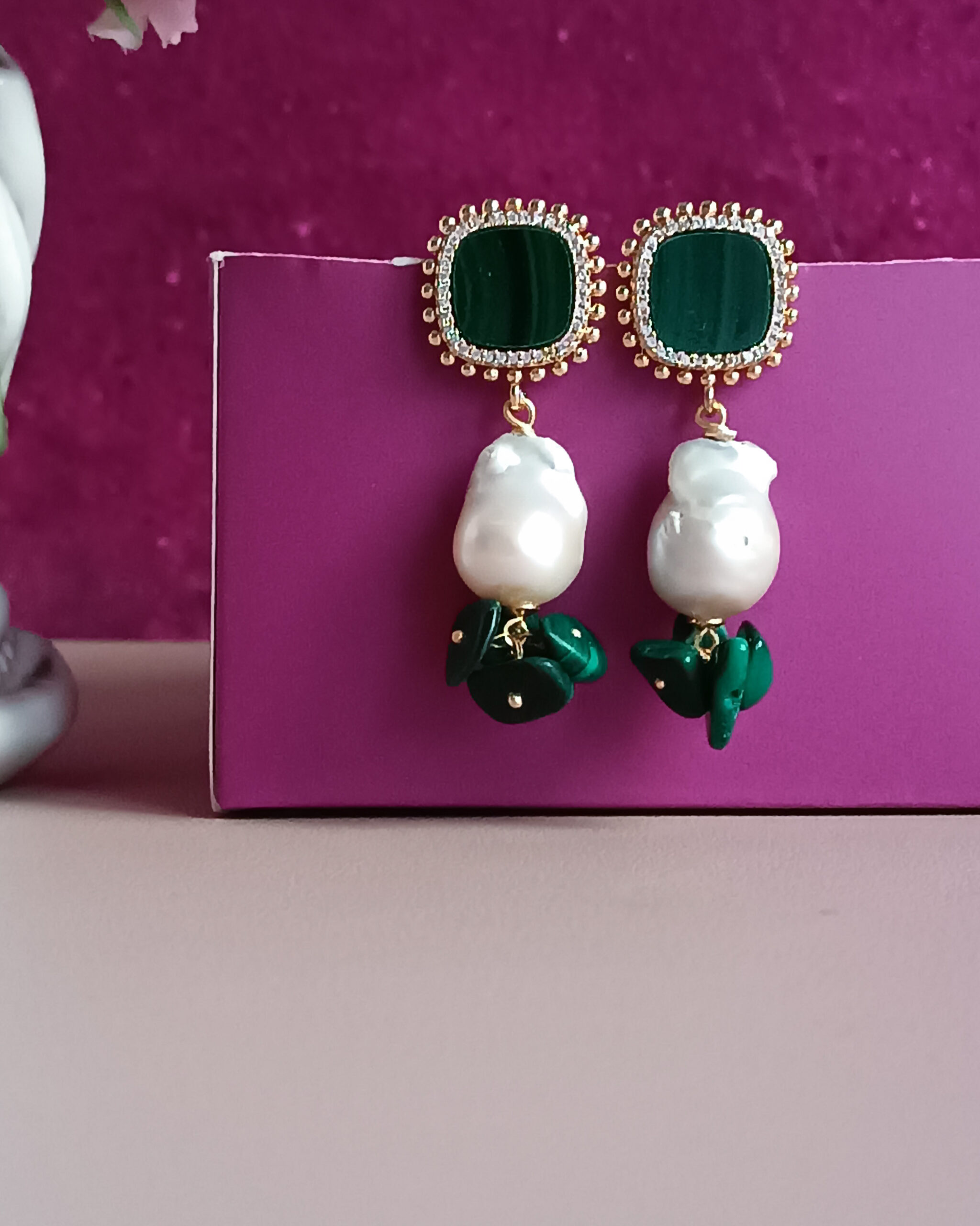 Orecchini di perle con malachite 3