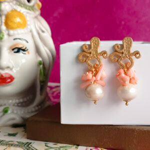 Orecchini di perle con polipetti e corallo rosa