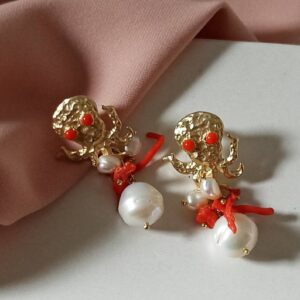 Orecchini di perle con polipi e corallo rosso