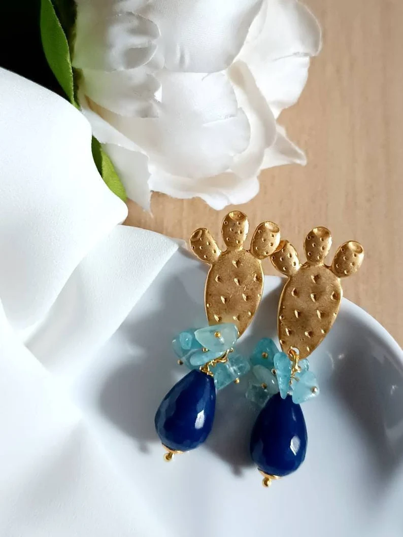 Orecchini goccia blu con fichi d'india Orecchini goccia blu con fichi d'india