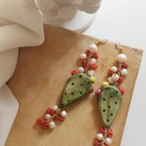 Orecchini lunghi siciliani con Fichi d'india in ceramica di caltagirone