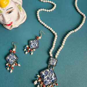 Parure Collana e Orecchini con Perle di Maiorca e Mattonelle in Ceramica di Caltagirone