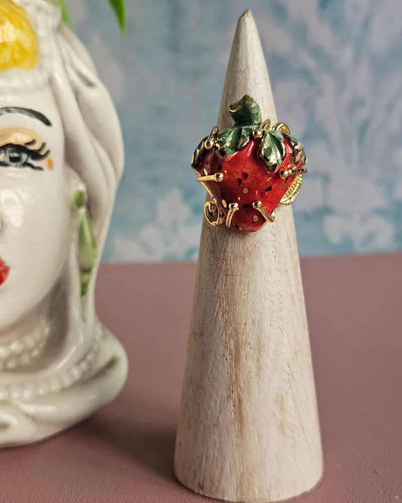 anello fragola in ceramica di caltagirone 3