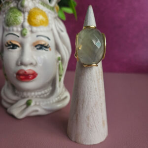 anello ovale con avventurina naturale