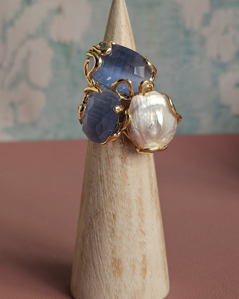 anello triplo con occhio di gatto blu e perla barocca piatta 2