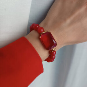 bracciale elastico con pietre rosse e cristallo rosso centrale 3
