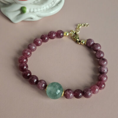 bracciale quarzo strawberry rosa con giada verde centrale