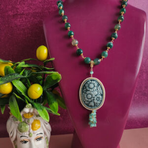 collana agata stirata con cammeo in ceramica di caltagirone