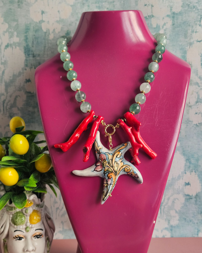 collana decollete con giada verde e stella marina in ceramica di caltagirone 1