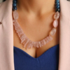 collana decollete con quarzo rosa e apatite