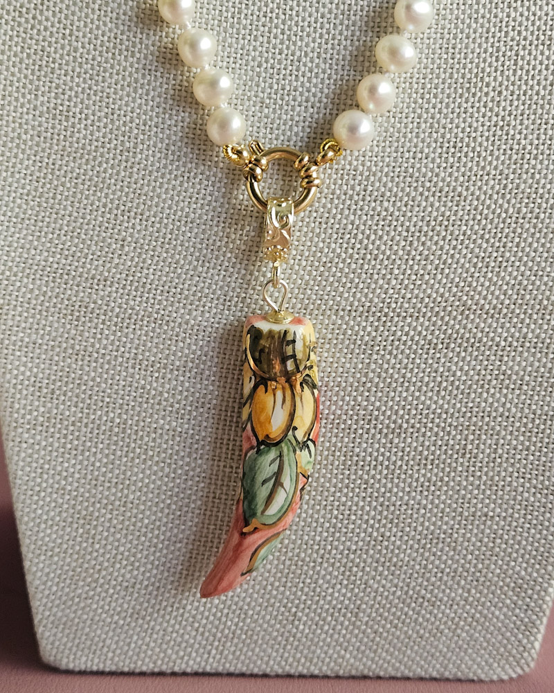 collana di perle con corno in ceramica di caltagirone 6