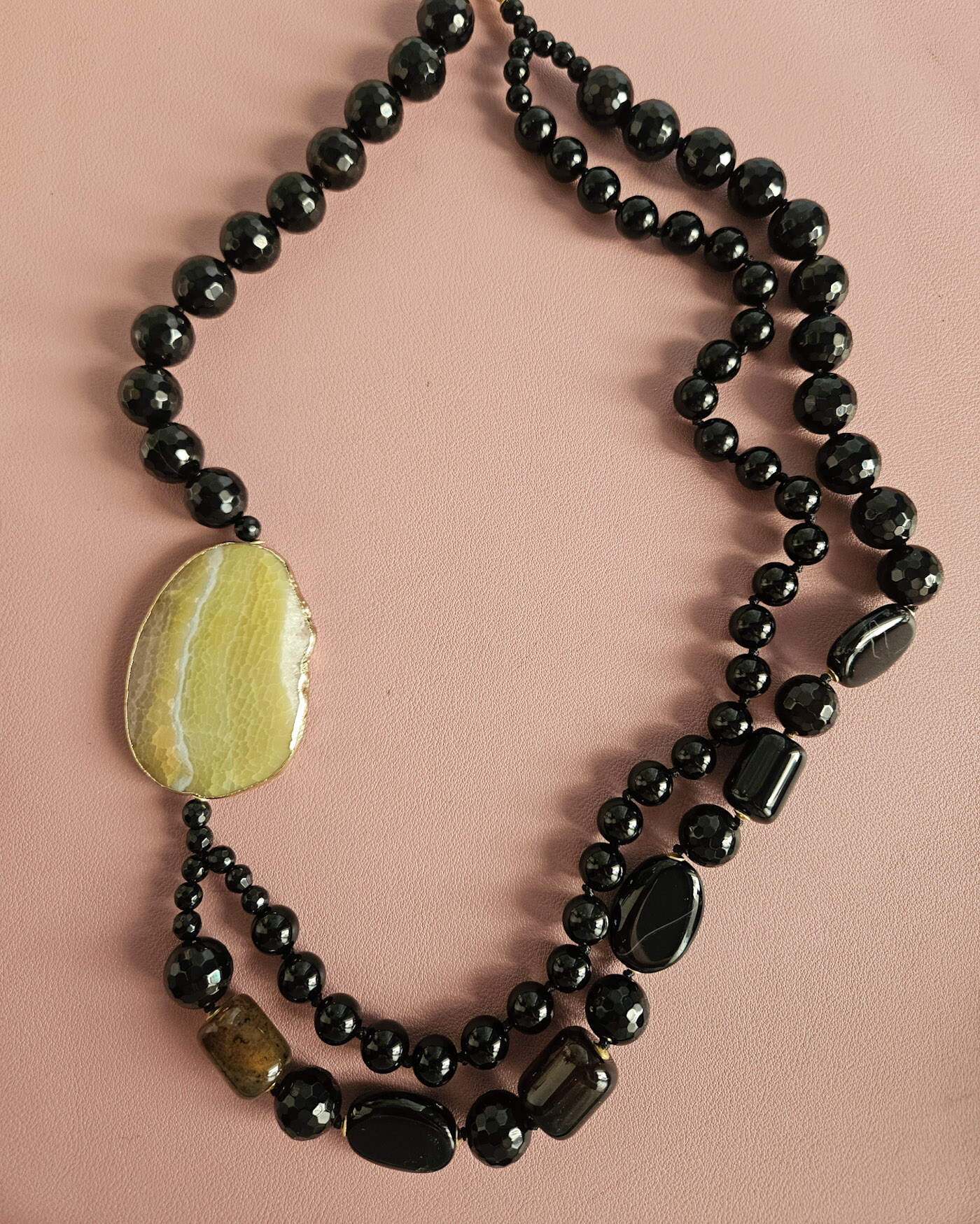 collana doppia in agata neracon giada laterale naturale gialla 3