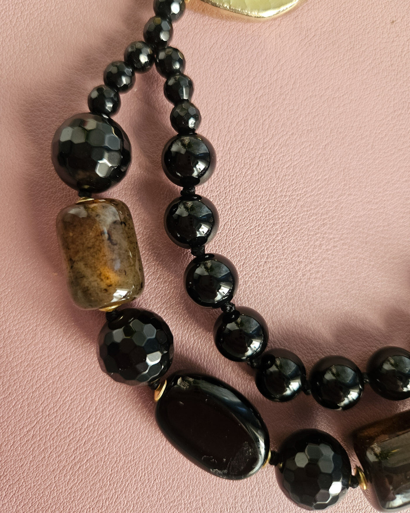 collana doppia in agata neracon giada laterale naturale gialla 4