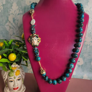 collana in aulite turchese con testa di moro in ceramica di caltagirone