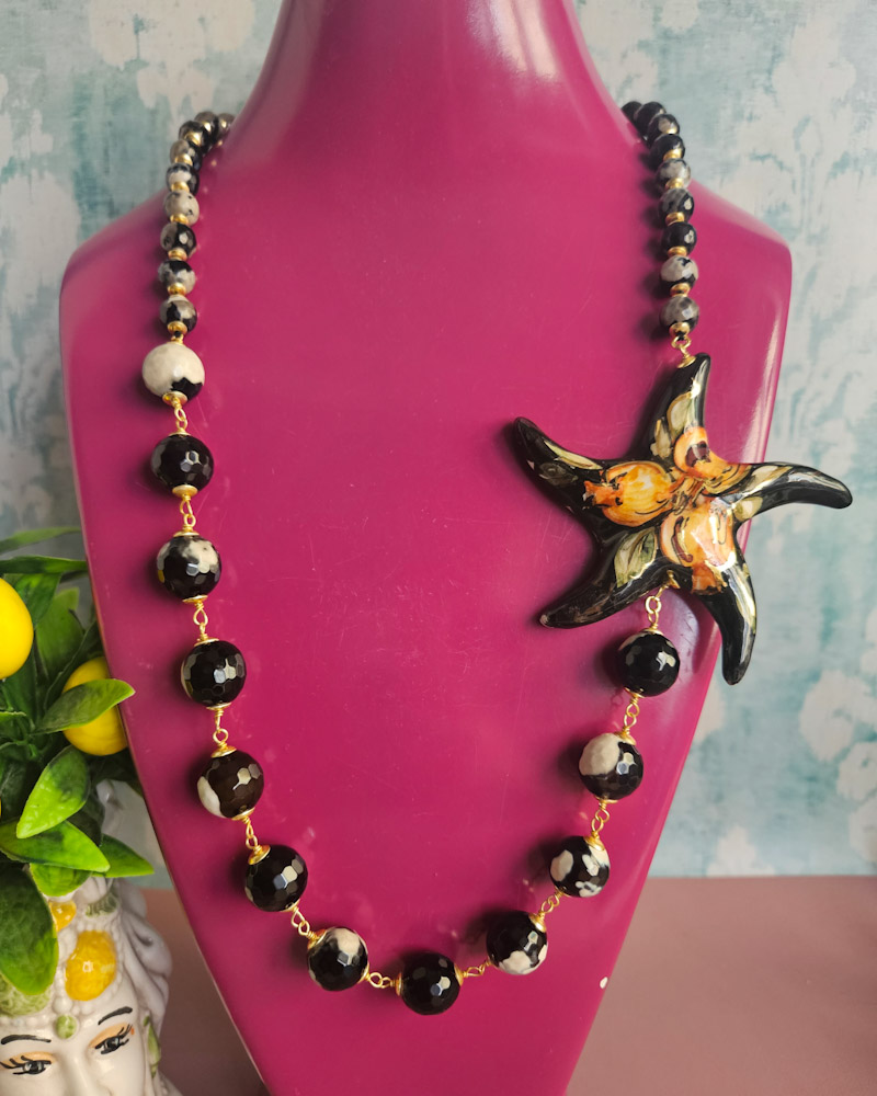 collana siciliana con agata del madagascar e stella marina in ceramica di caltagirone 3