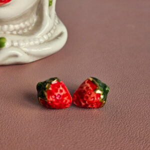 orecchini con fragole in ceramica di caltagirone al lobo