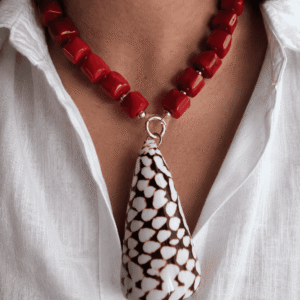Collana Girocollo con Cilindri di Corallo Bambù Rosso e Conchiglione
